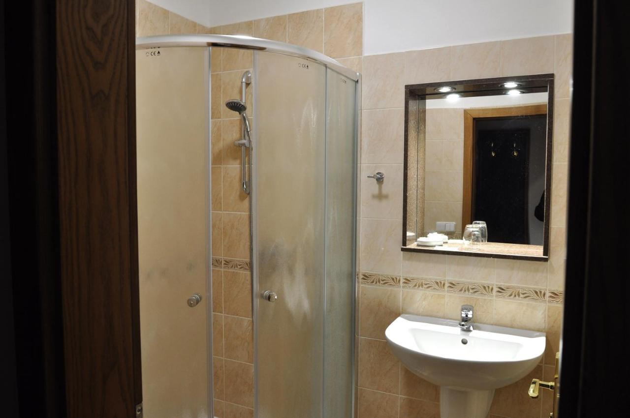 Hotel U Bileho Kone Loket Kültér fotó